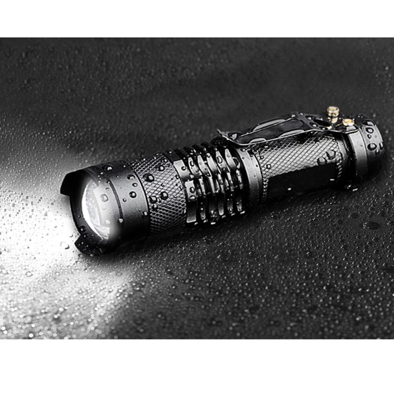 Latarka wojskowa z regulacją światła 2 sztuki