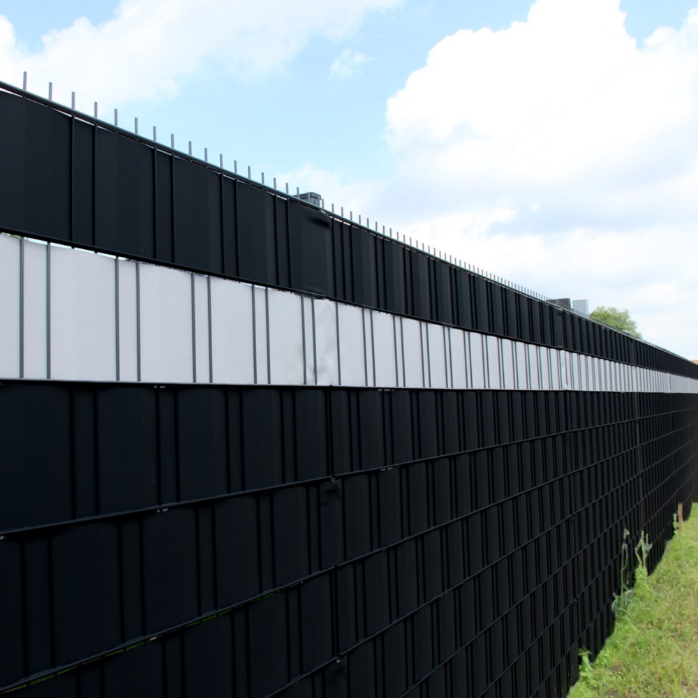 Taśma ogrodzeniowa do paneli ogrodzeniowych 19cm x 35m 450g/m2 Czarny + 20 Klipsów Taśma ogrodzeniowa do paneli ogrodzeniowych 19cm x 35m 450g/m2 Czarny + 20 Klipsów