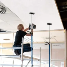 Rozpórka do montażu drzwi, futryn oraz podnośnik do mocowania płyt gk rozpierak 2w1 2 sztuki