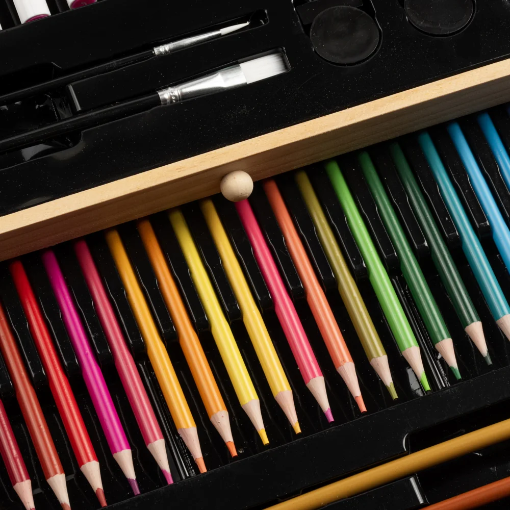 Zestaw artystyczny dla dzieci do malowania i rysowania 196 elementów + Drewniana Walizka