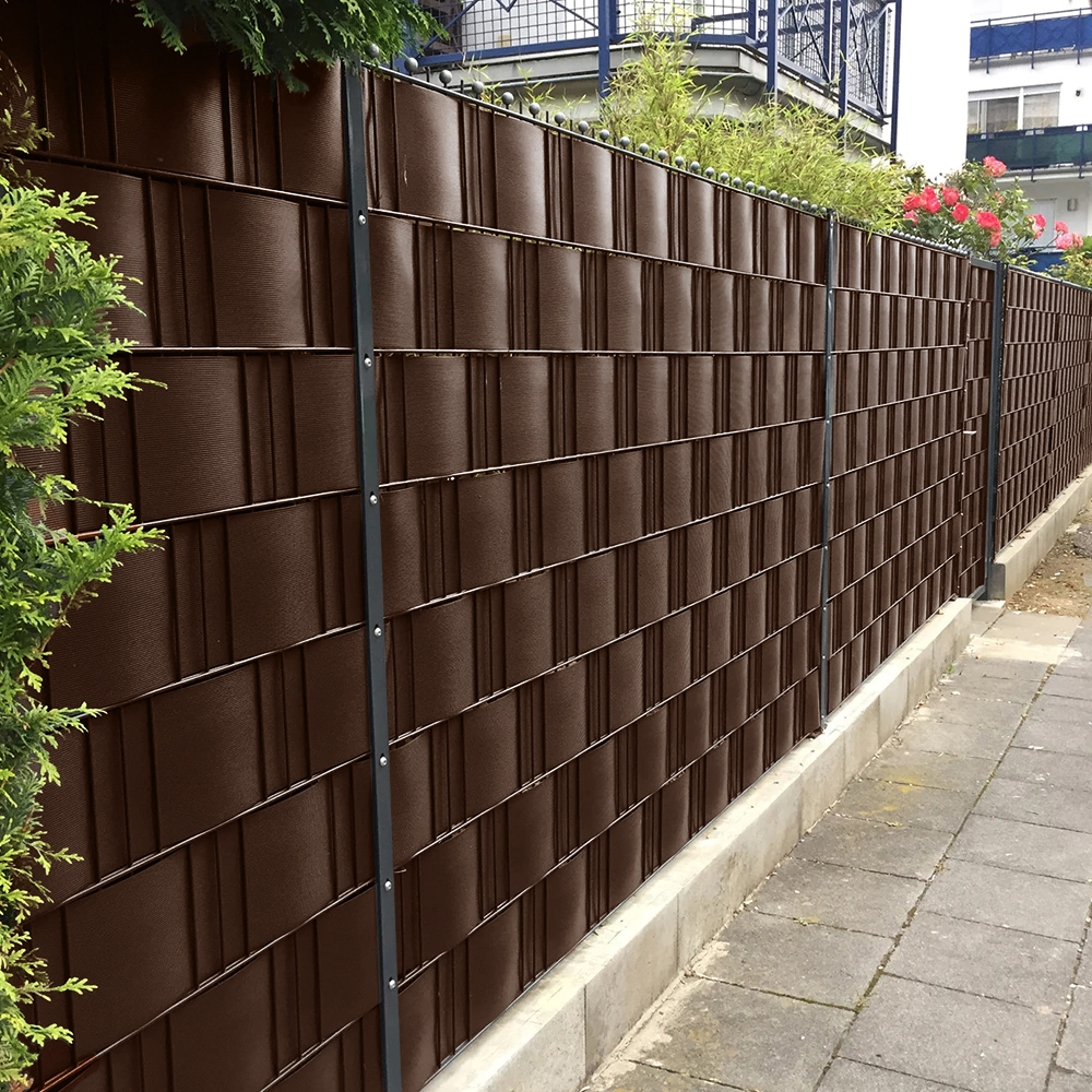 Taśma ogrodzeniowa do paneli ogrodzeniowych 19cm x 35m 450g/m2 Ciemny Brązowy + 20 Klipsów