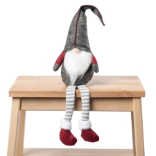 Skrzat świąteczny siedzący gnom z długimi zwisającymi nogami