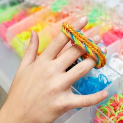 Zestaw gumek do robienia bransoletek