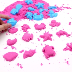 Piasek kinetyczny 3kg Żółty z pompowaną piaskownicą + Foremki i Pompka