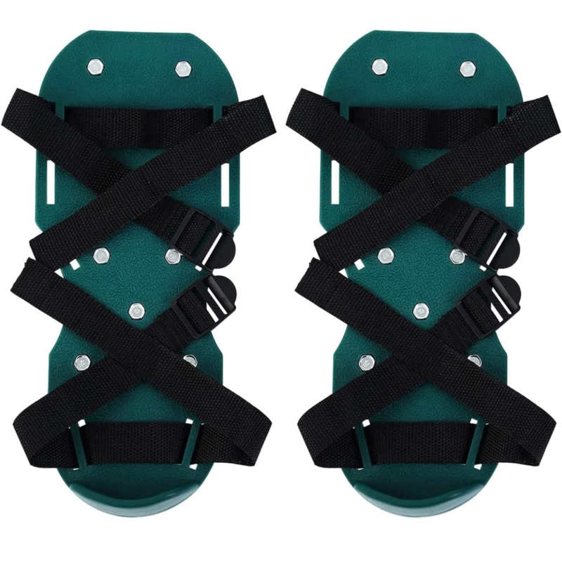 Areator wertykulator do napowietrzania trawników w formie nakładek na buty 2 sztuki