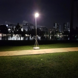 Lampa solarna naścienna LED 500W 62x36cm