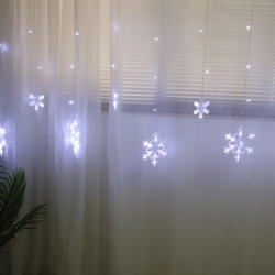 Kurtyna świetlna lampki świąteczne LED w Śnieżynki 120LED IP44 Biały Zimny
