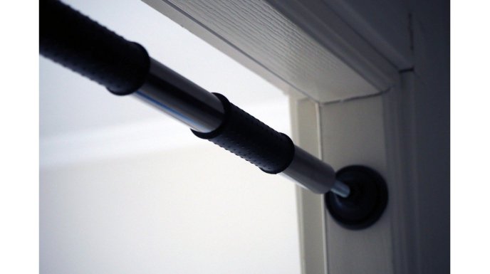  Drążki rozporowe - jak prawidłowo się na nich podciągać?