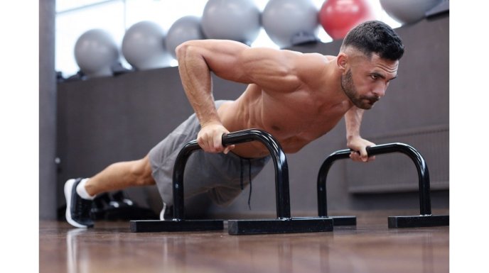  Uchwyty do pompek - jak na nich ćwiczyć?