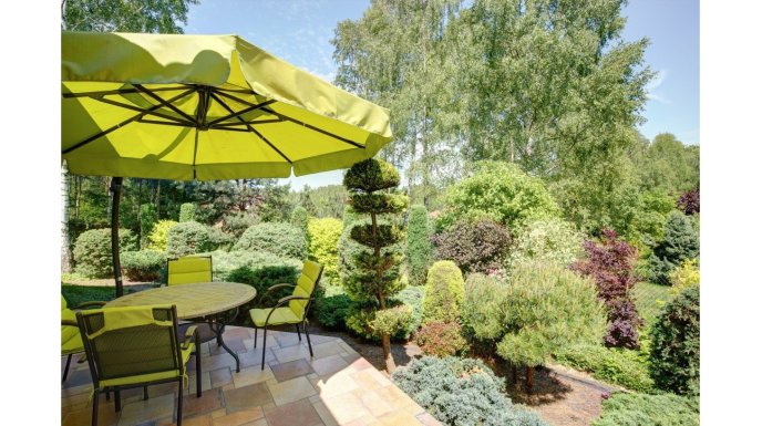  Czym wyczyścić parasol ogrodowy?