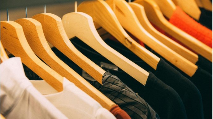  Jakie akcesoria do ubrań pomagają w pielęgnacji tkanin?