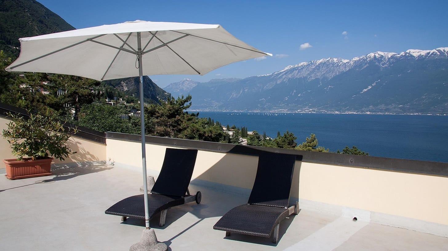 Jak dobrać stabilną podstawę pod parasol na tarasie? Jak dobrać stabilną podstawę pod parasol na tarasie?