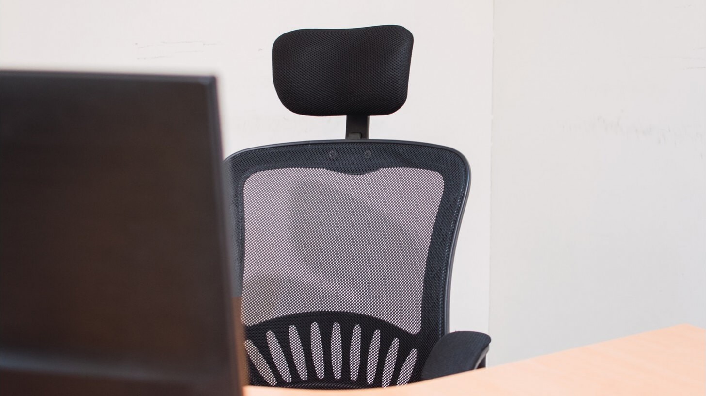 Jak dbać o fotele biurowe, by zachowały świeży wygląd?